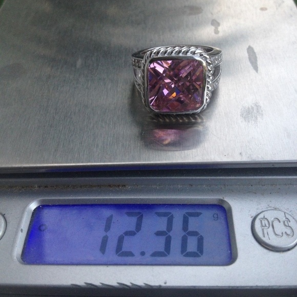 .925 Sterling Silver Gorgeous Pink CZ Ring. 7 - Picture 4 of 8